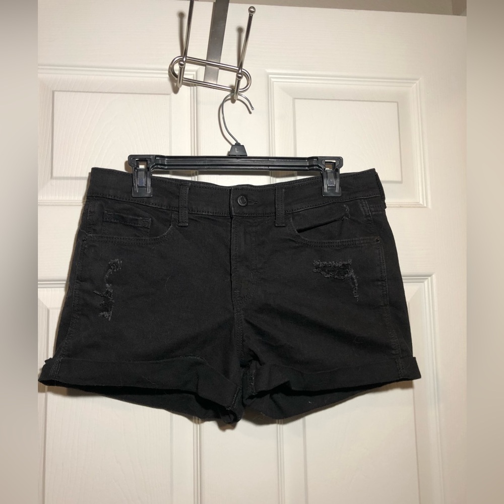 Ripped black jean shorts size 8